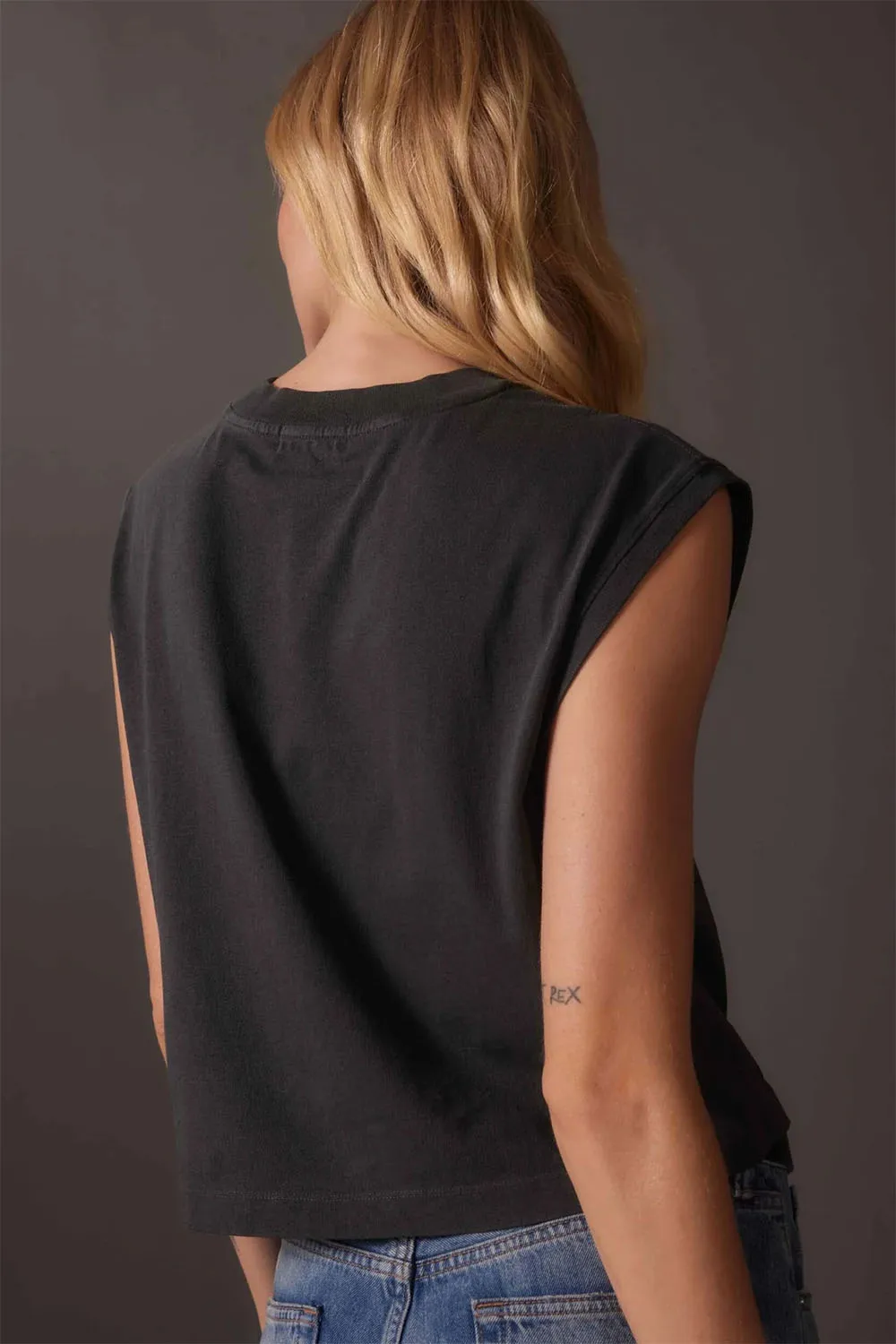 RELAXED MUSCLE TEE