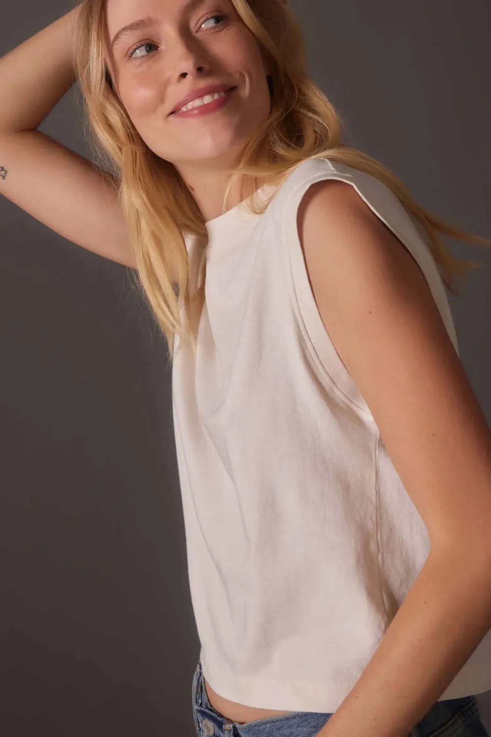 RELAXED MUSCLE TEE